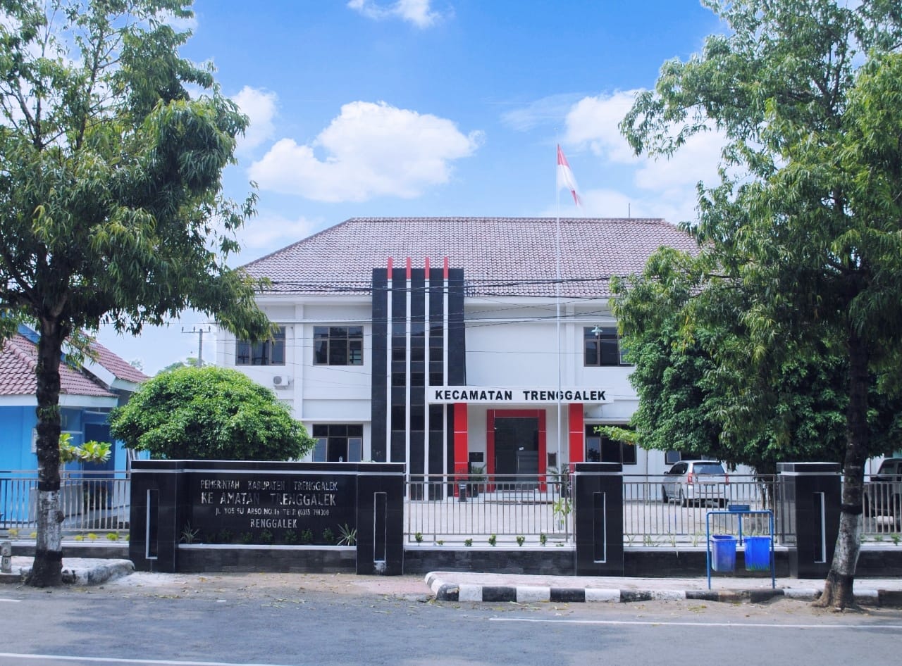 KANTOR KECAMATAN TRENGGALEK